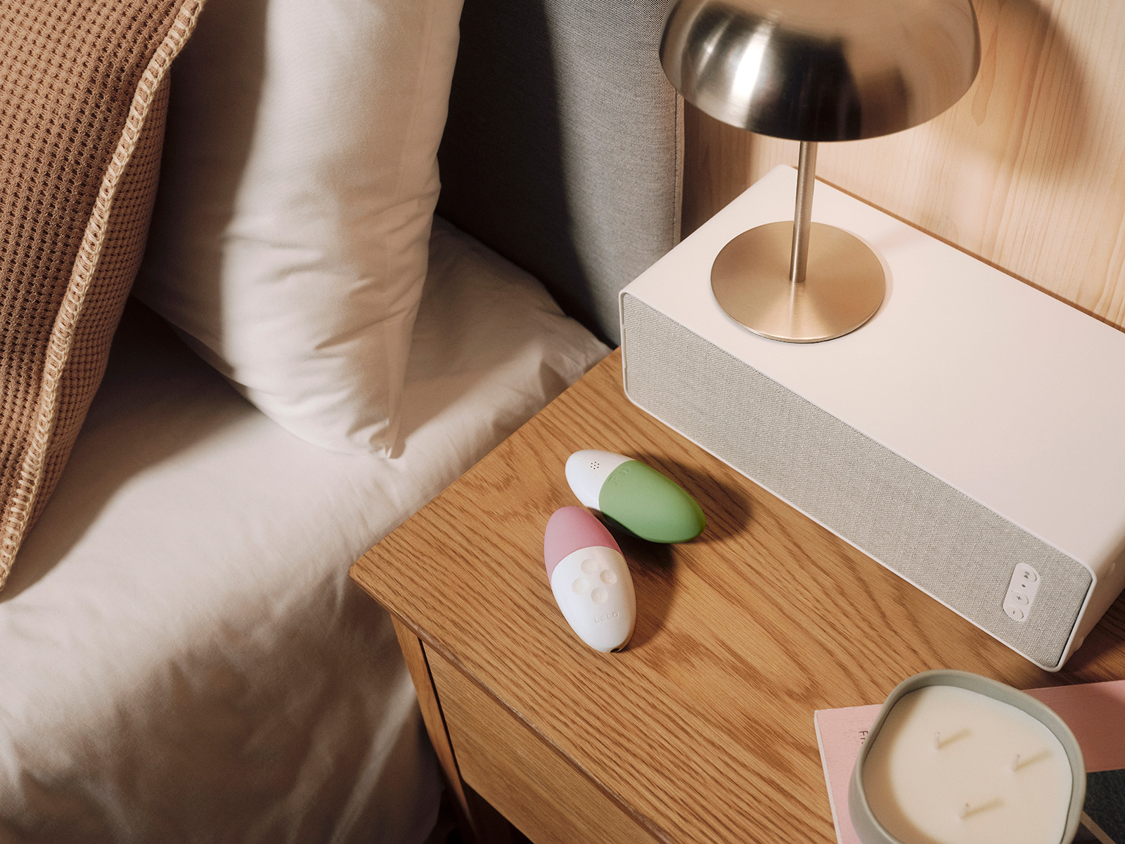 *LELO Siri 3 Calm Pistachio Cream
